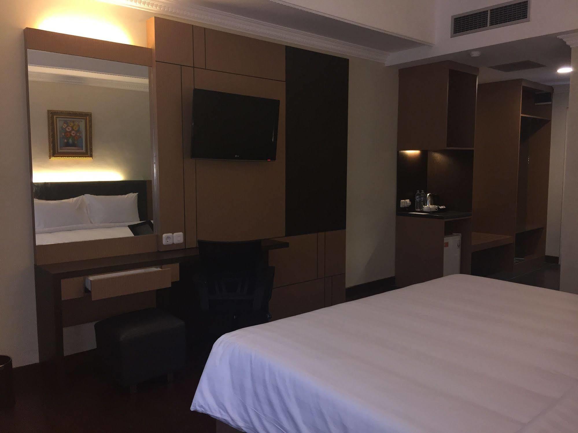 D'Senopati Malioboro Grand Hotel Yogyakarta Extérieur photo